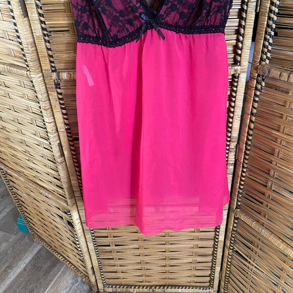 Delta Burke Intimates Hot Pink & Black Lace Babydoll Nightgown Chemise 1X sheer - Picture 5 of 6